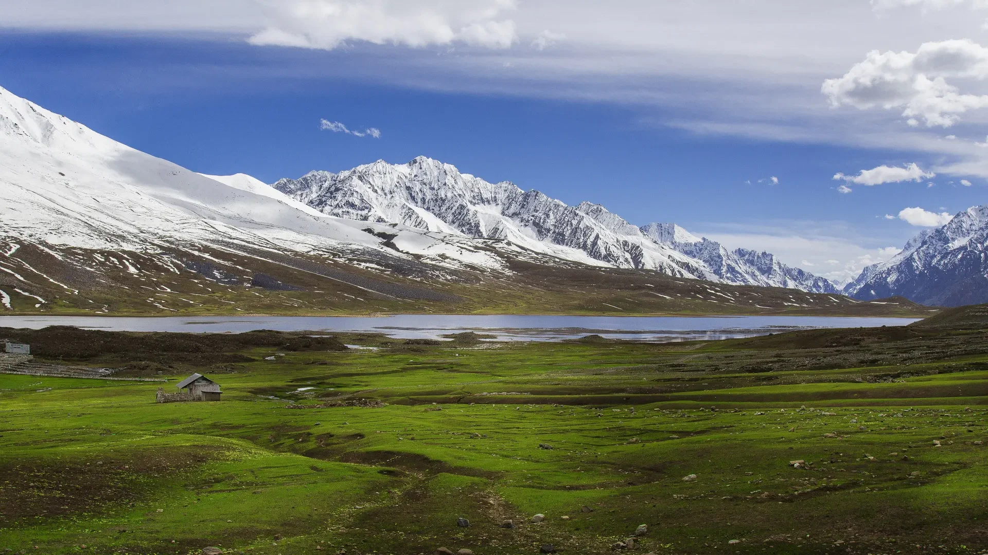 Shandur Lake and the high plateau of Shandur Pass